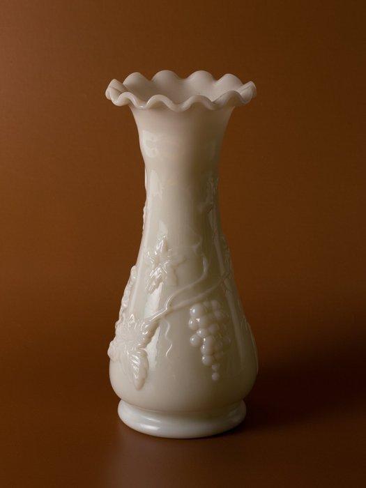 Cristallerie de Vallérysthal - Vaas (3) - Opaline glas, Antiek en Kunst, Antiek | Glaswerk en Kristal