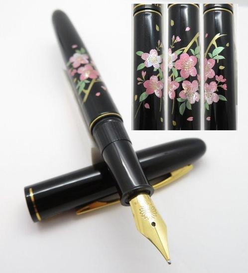 Kuretake & Wancher - Sakura Verse, Maki-e with Cherry, Verzamelen, Pennenverzamelingen