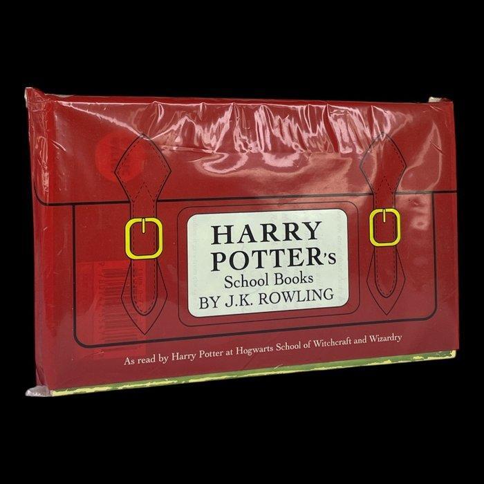 J.K. Rowling - Harry Potters School Books - 2001, Antiek en Kunst, Antiek | Boeken en Manuscripten