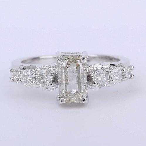 Ring - 14 karaat Witgoud -  1.67ct. tw. Diamant (Natuurlijk), Handtassen en Accessoires, Antieke sieraden