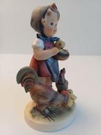 Goebel - M.I. Hummel - Beeldje, Feeding Time - TMK4 - 14 cm