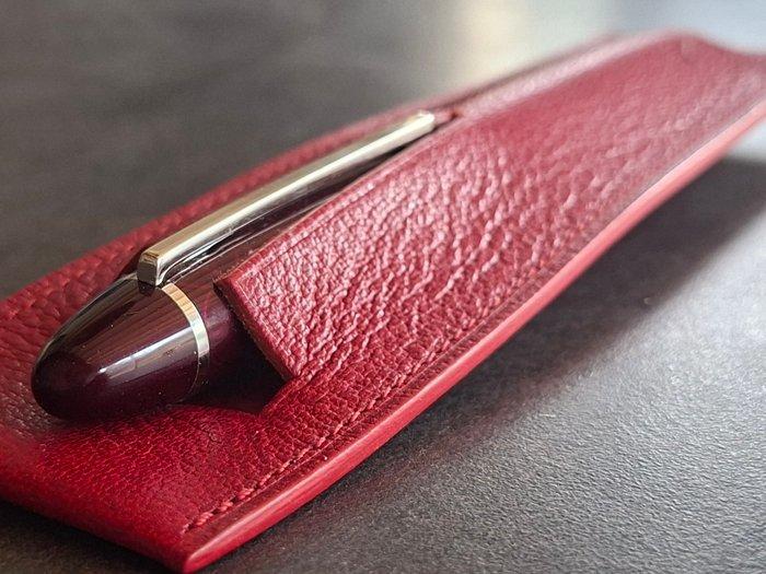 Louis Vuitton - Carte du Tendre - Rare - avec étui Louis, Verzamelen, Pennenverzamelingen