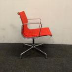 Design stoel, Vitra Eames EA 108, rood - chroom, Gebruikt, Eén