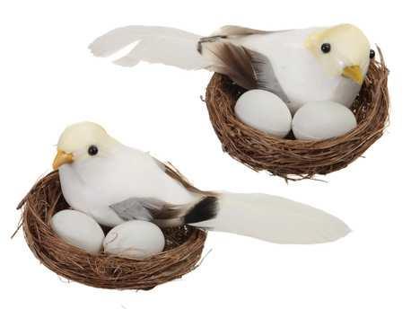 Nestje 7.5 cm met 1 vogel en 2 eitjes wit pastelgeel doos 6, Hobby en Vrije tijd, Knutselen, Nieuw