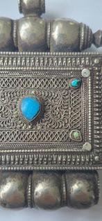 Metaal, Zilver - Amulet - Oud Tibetaans koeienproduct, Antiek en Kunst