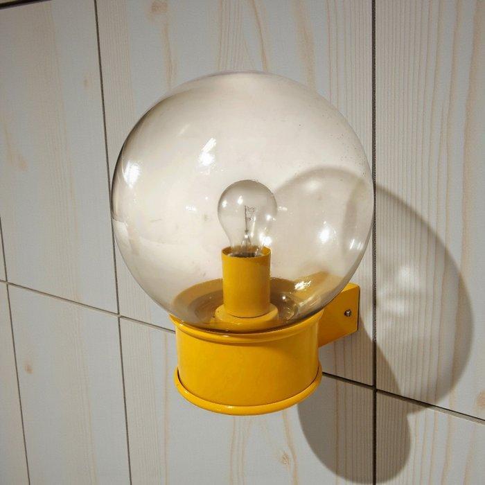 attr. Targhetti Sankey - Wandlamp (2) - gelakt metaal - 80s, Antiek en Kunst, Antiek | Wandborden en Tegels