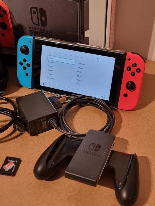 Nintendo - Switch - with Switch Sports + Minecraft + SanDisk, Games en Spelcomputers, Spelcomputers | Overige Accessoires