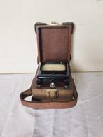 Voltmètre ancien PEKLY scientifique industrielle militaire