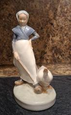 Royal Copenhagen - Beeldje - Girl with Goose - Porselein, Antiek en Kunst