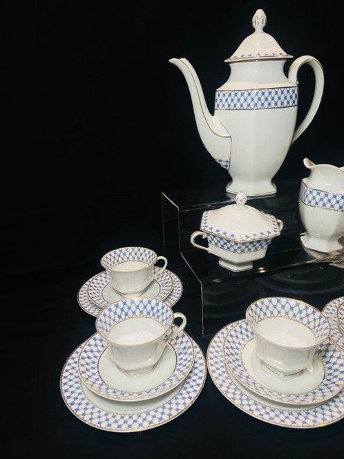 Hutschenreuther - Theeservies (15) - Porselein, Antiek en Kunst, Antiek | Meubels | Tafels