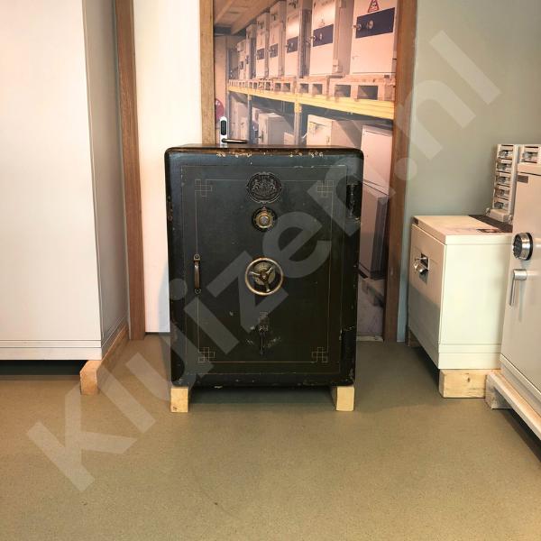 Antieke kluis Lips Dordrecht, Huis en Inrichting, Brandblussers en Brandkasten, Gebruikt, Verzenden