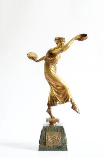 Salesio Lugli - sculptuur, Danseuse au Tambourin - 40 cm -