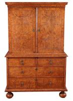 George I Chest on Chest - Armoire - Ronce de noyer, Antiquités & Art