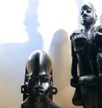 Afrikaanse beeldhouwwerken van ebbenhouten hout – Jager &, Antiek en Kunst