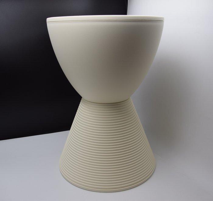 Kartell - Philippe Starck - Kruk - Prince Aha - Gekleurd, Antiquités & Art, Antiquités | Meubles | Chaises & Canapés
