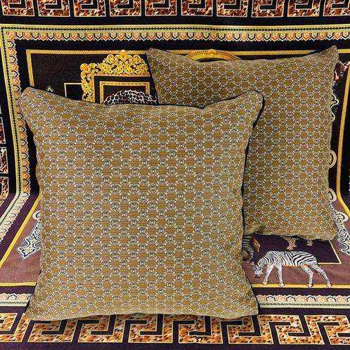 Céline Paris - Nouvel ensemble de deux - Coussin, Antiek en Kunst, Antiek | Tapijten, Tafelkleden en Textiel