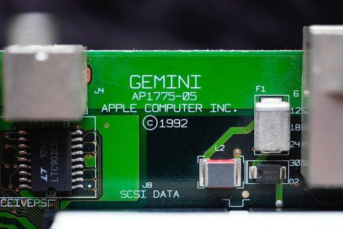 Apple RARE motorized Apple Powerbook DuoDock [Non-Working, Games en Spelcomputers, Spelcomputers | Overige Accessoires