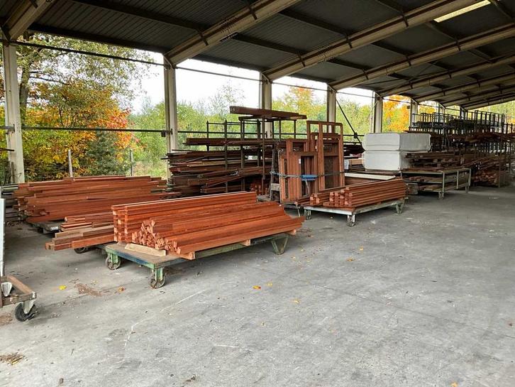 Online veiling - Grote voorraad hout- en plaatmateriaal, Zakelijke goederen, Machines en Bouw | Houtbewerking, Ophalen