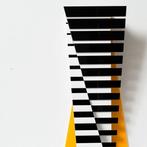 Gio Schiano - sculptuur, Double Stairs - 48 cm - Gegoten