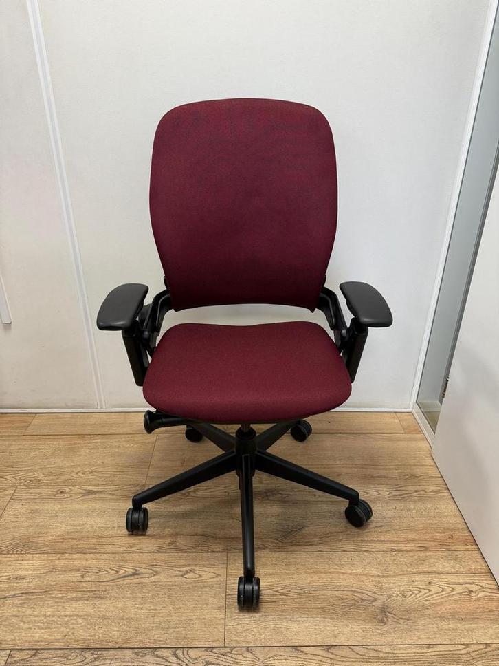 Ergonomische Bureaustoel Steelcase Leap Full Option Rood, Huis en Inrichting, Bureaustoelen, Bureaustoel, Rood, Zo goed als nieuw