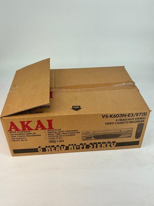 Akai VS-K603N-E3/E7(S) - NOS - 6 Head HiFi Videorecorder, Verzamelen, Foto-apparatuur en Filmapparatuur