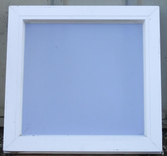 wit pvc raam , chassis ,  kozijn 63 x 61  MAT glas, Doe-het-zelf en Bouw, Raamkozijnen en Schuifdeuren, Inclusief glas, Nieuw