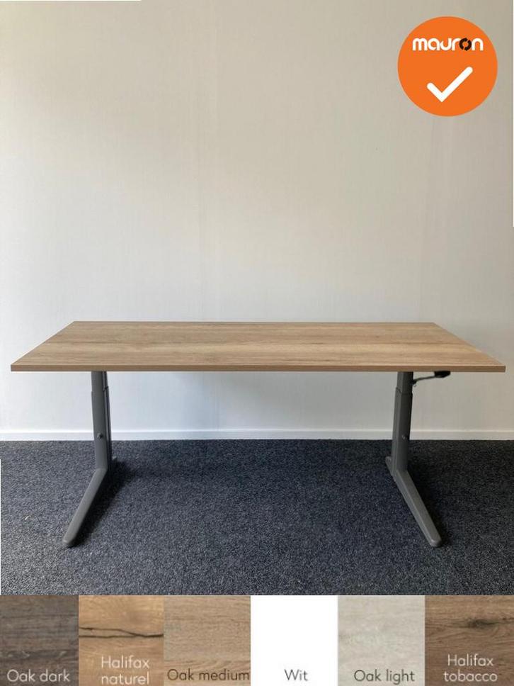 Ahrend Essa Slinger verstelbaar bureau - nieuw blad naar keu, Zakelijke goederen, Kantoor en Winkelinrichting | Kantoormeubilair en Inrichting