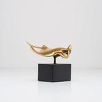 sculptuur, NO RESERVE PRICE - Sculpture Manta Ray on a Base, Antiek en Kunst