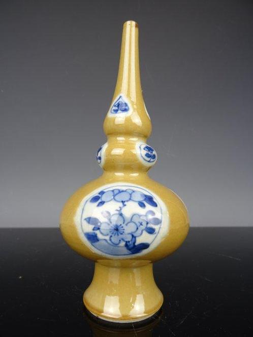 Vaas - Porselein - China - Kangxi (1662-1722), Antiek en Kunst, Antiek | Overige Antiek