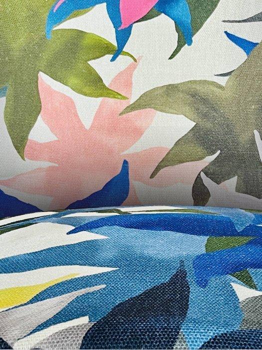 New pair of cushions made with Christian Lacroix Maison, Antiek en Kunst, Curiosa en Brocante