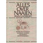 Alles over naaien 9789027489821 Ladbury, Boeken, Verzenden, Gelezen, Ladbury