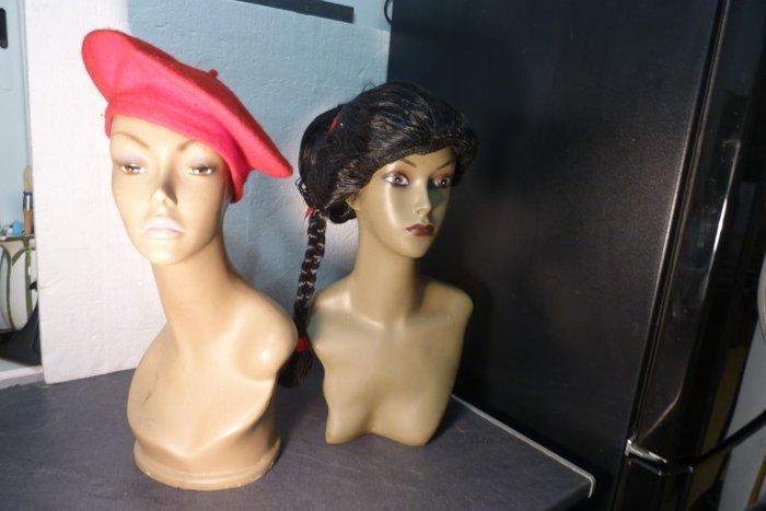 2 bustes vintage pour presentation perruques ou bijoux ou, Antiek en Kunst, Curiosa en Brocante