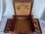 Schaakspel - Humidificador en hygrometer voor sigaren, met