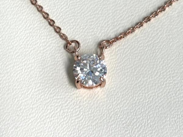 Veiling - Halsketting rose solitair briljant moissaniet 1.00, Handtassen en Accessoires, Kettingen