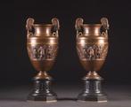 Vases amphores représentant le culte de Dionysos ou de