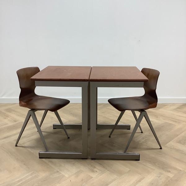 complete school Galvanitas set 10 stoelen + 10 tafels, bruin, Huis en Inrichting, Stoelen, Gebruikt, Eén, Hout