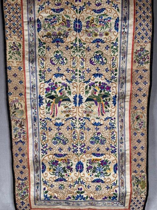 Paneel - Zijde - China - Geboorduurd zijden paneel, Antiek en Kunst, Antiek | Overige Antiek