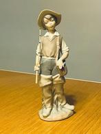 Lladró - Salvador Furiò - Sculpture, Going Fishing - 22 cm -