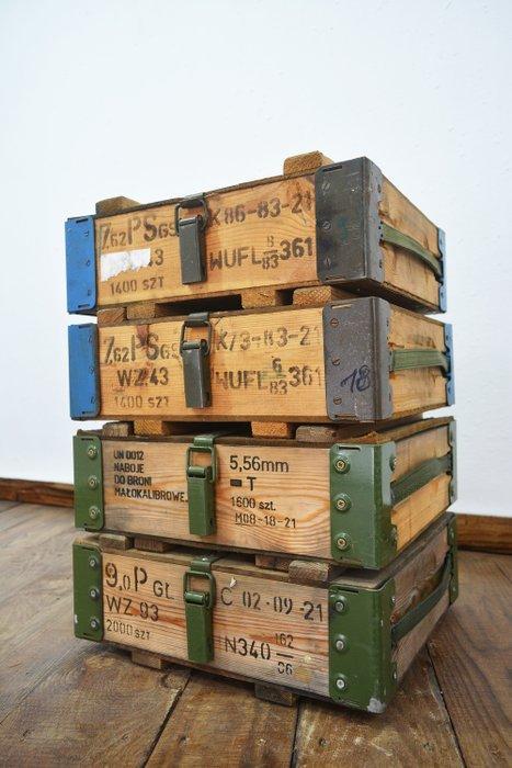 Doos (4) - Hout, Staal, Opbergdozen, Antiek en Kunst, Antiek | Wandborden en Tegels