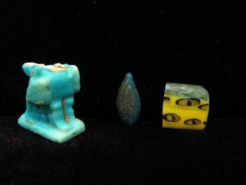 Oud-Egyptisch Faience Horus Falcon, Amarna amulet en glazen, Antiek en Kunst, Antiek | Overige Antiek