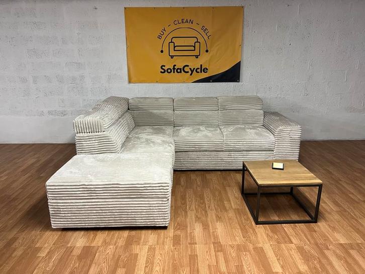 Showroommodel! Wit fluffy slaapbed met modulaire opbergpoef, Huis en Inrichting, Zetels | Complete zithoeken, Nieuw, Ophalen of Verzenden