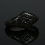 Middeleeuwen, kruisvaardersperiode Brons Ring met een