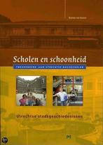 Scholen en schoonheid. Tweehonderd jaar Utrechtse, Gelezen, B. van Santen, Verzenden