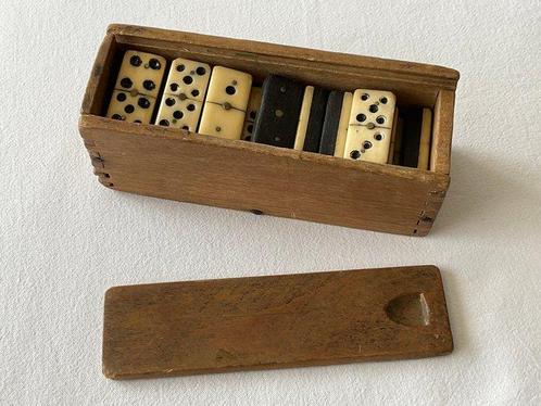 Antiek Domino spel - Jeu de société - Ebène et corne / Os,, Antiek en Kunst, Curiosa en Brocante
