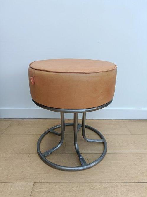 Art Sensation - Poef - poef - Leder, Staal, Antiek en Kunst, Curiosa en Brocante