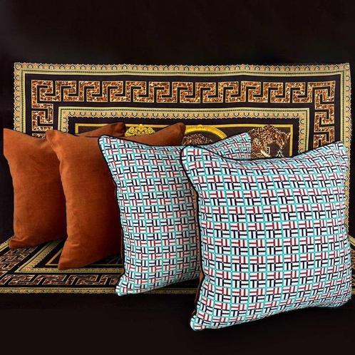 Hermès - Nouvel ensemble de quatre - Coussin, Antiek en Kunst, Antiek | Tapijten, Tafelkleden en Textiel