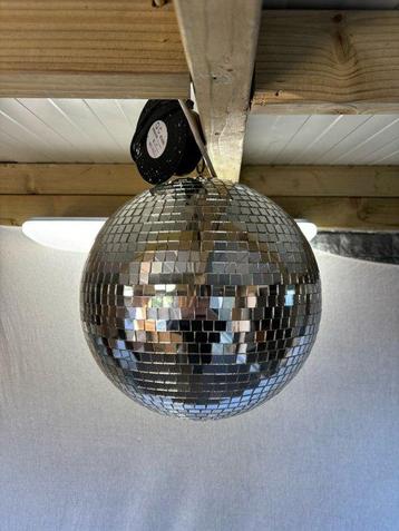 Decoratief ornament - Unieke Oude discobol / spiegelbol beschikbaar voor biedingen