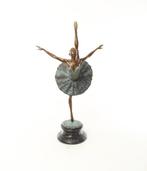 sculptuur, Beautiful Large Bronze Sculpture of a Ballerina –, Antiek en Kunst