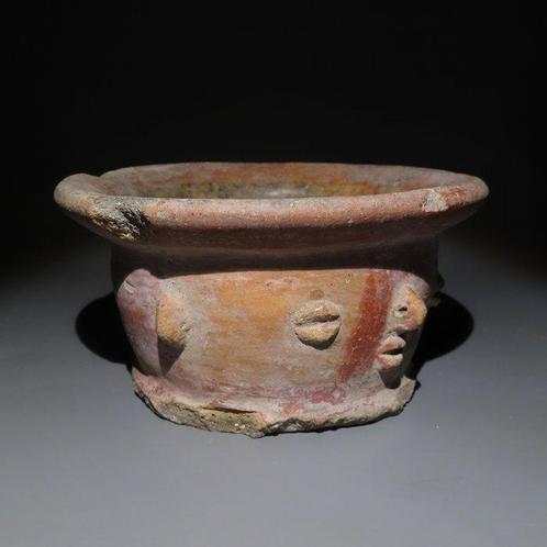 Maya Terracotta vaatlormond. circa 600 - 900 n.Chr. 7,2 cm, Verzamelen, Mineralen en Fossielen