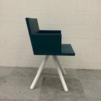 Design L.A.F. Oblique Chair van Jesse Visser, Blauw - wit, Gebruikt